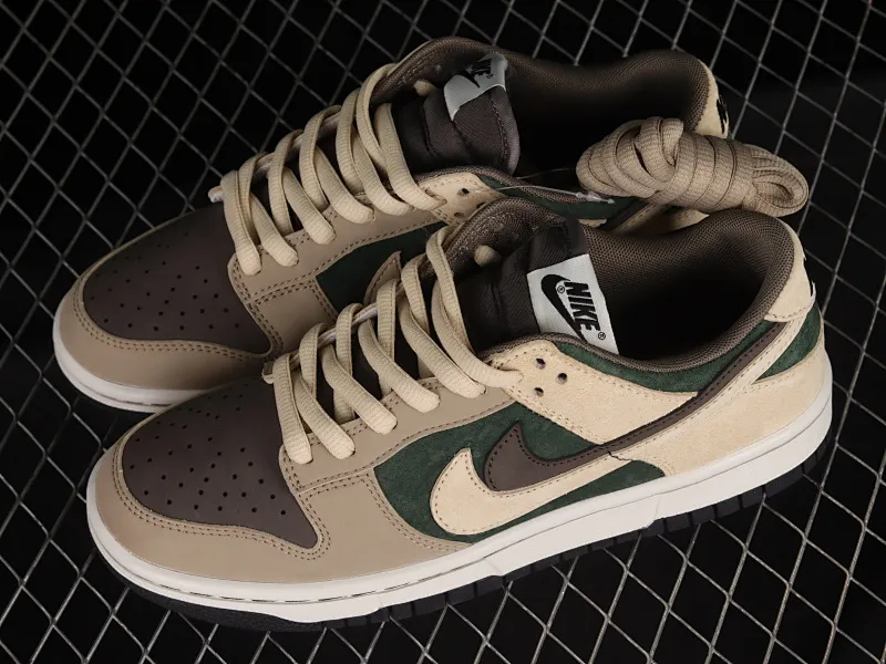 All categories Nk SB Dunk Series Nk SB Dunk Low low-top sneakers Otomo Katsuhiro x Nk SB Dunk Low "Steamboy OST" Otomo Katsuhiro co-branded double hook SB low-top sports and leisure sneakers CT2552-895